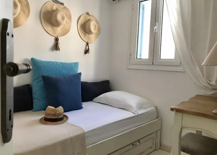 Oikies Skiathos Skiathos Town